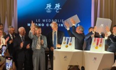 Svelate le medaglie per i Giochi di Milano Cortina 2026