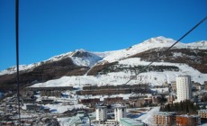 SESTRIERE - Inizia in anticipo la stagione dello sci con 80 cm di neve fresca