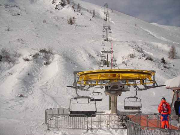 nuova_seggiovia.jpg (133.04 KiB) Visto 3913 volte nuova_seggiovia.jpg