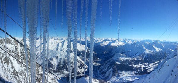 20140302_162612.jpg (1.59 MiB) Visto 6494 volte Rifugio Torino Valle d'Aosta, massiccio del Monte Bianco 3.375 m