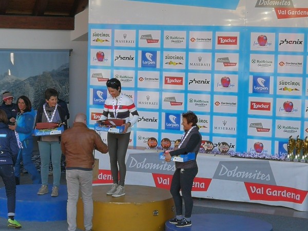 Gardenissima 2018-Premiazioni di Quario,Kostner e Zini.jpg (2.72 MiB) Visto 23972 volte Quario,Isolde Kostner e Zini