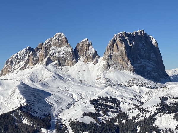 14DAB149-8EF7-46D3-9A76-0D7539F83A8F.jpeg (1.78 MiB) Visto 12941 volte Dolomiti Gruppo Sassolungo