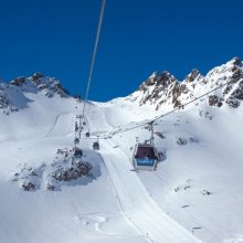 Piste__sul_ghiacciaio_del_Kaunertal.jpeg