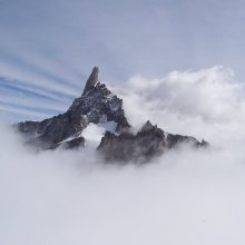 Dente_del_Gigante,_Ph_Tony_-_Archivio_fotografico_Funivie_del_Monte_Bianco.jpg
