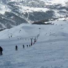 Sul_monte_Motta2C_vista_sullo_skilift_La_Motta_che_porta_in_cima_alla_Kandahar_Nasi.JPG