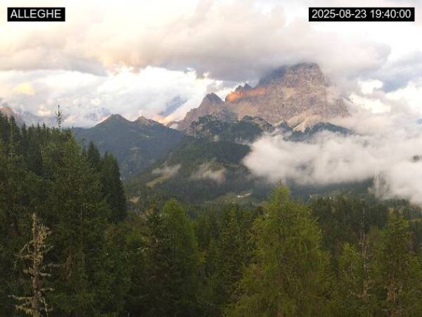 Alleghe vista dal Monte Fertazza