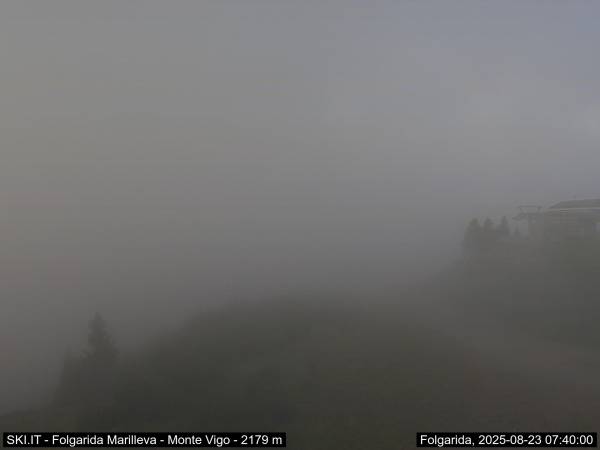 Webcam Ski area Campiglio Dolomiti. Folgarida Marilleva
