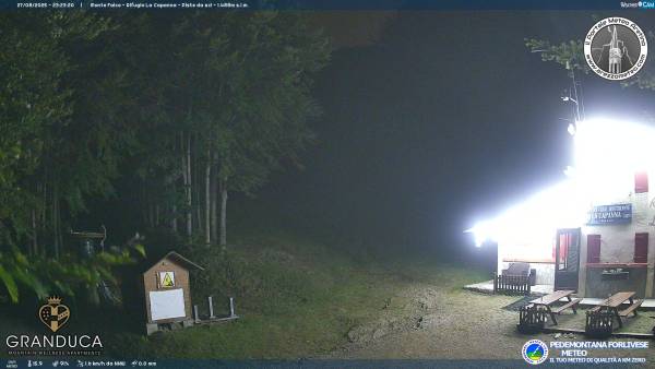 Webcam Campigna. Rifugio La Capanna e piste