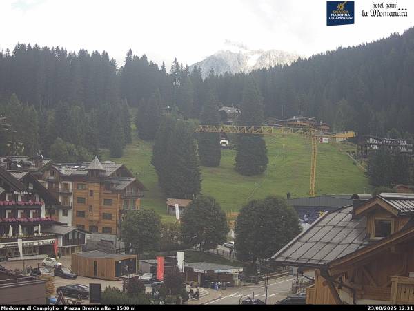 Webcam Piazza Brenta a Madonna di Campiglio