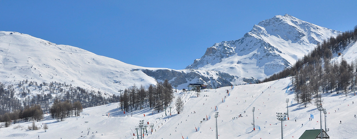 Sestriere altra caduta da seggiovia: illesa