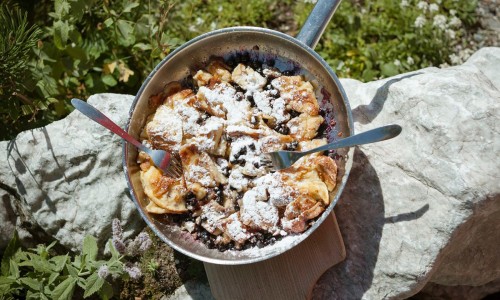 kaiserschmarrn piatto tipico tirolese kaiserschmarrn piatto tipico tirolese