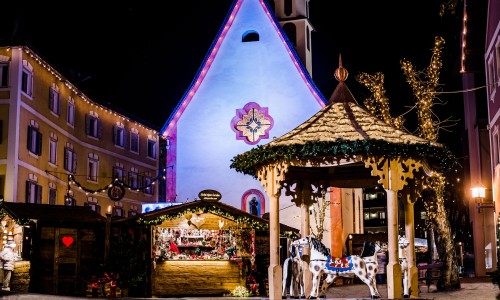 giostra natalizia a Ortisei giostra natalizia a Ortisei