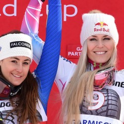 Pentaphoto - Goggia e Vonn su un podio di Coppa del mondo