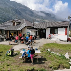 CAI, il Rifugio Gnutti in Val Camonica