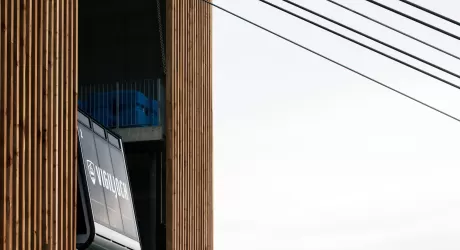 LANA - Riapre la funivia dopo il rinnovo