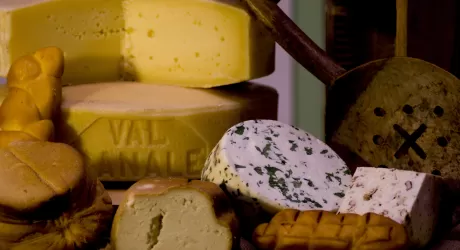 FRIULI VENEZIA GIULIA - I tesori gastronomici: dal Prosciutto di Sauris al Radic di Mont