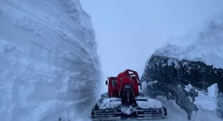 PONTEDILEGNO TONALE - Super neve in Presena: 6 metri e rifugio sommerso
