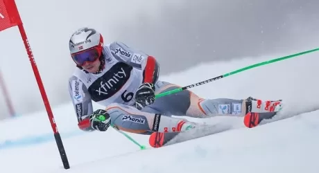 ALTA BADIA - Gigante norvegese Kristoffersen vince su Sarrazin e Kranjec