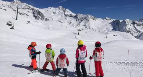 GRESSONEY - Sciate in relax: i bimbi si divertono al Mini Club Fiocco di neve