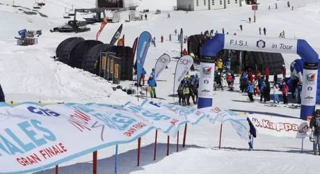 VAL SENALES - Gli azzurri sul ghiacciaio per il via alla stagione