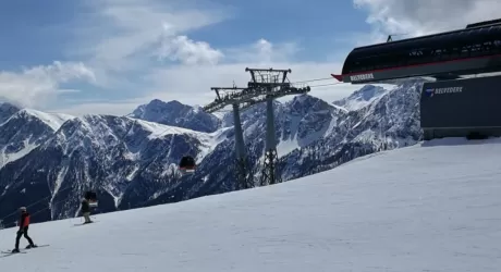 KRONPLATZ - La stagione sciistica continua fino al 22 aprile