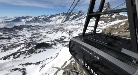 CERVINIA - 2 metri di neve in quota, l'inverno continua