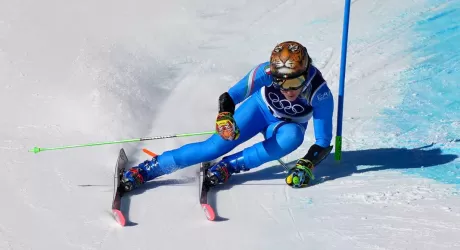 Brignone prima e Goggia terza a metà gigante