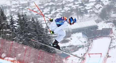 KITZBUEHEL - Paris da sogno, la Streif è ancora sua!