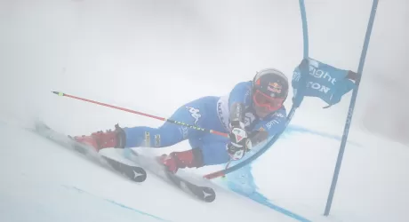 KILLINGTON - Gigante femminile cancellato per vento 