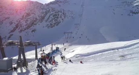 ADAMELLO SKI - Pontedilegno, ultimo weekend di sci, al Presena fino al 3 maggio