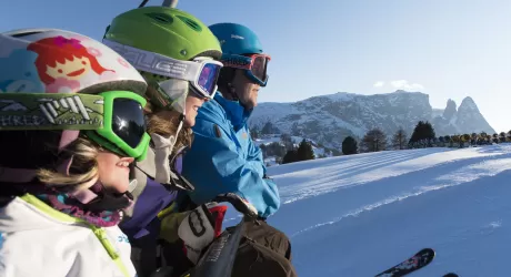 Sci e benessere sull’Alpe di Siusi: idee per una vacanza invernale