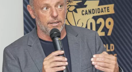 Rainer Senoner presenta la "speed clinic" al meeting Fis di Zurigo