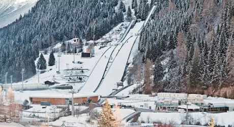 PREDAZZO: gli uomini volanti si allenano allo Stadio Dal Ben