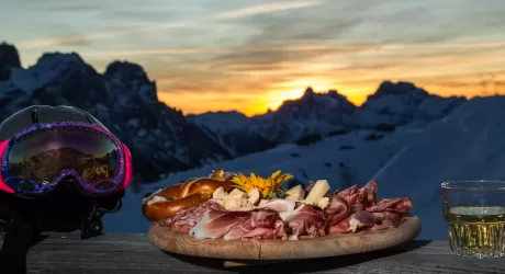 SAN MARTINO DI CASTROZZA - Il 5 febbraio Trentino Ski Sunrise al Passo Rolle