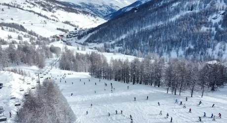 Vialattea-Bardonecchia: al via la vendita degli skipass stagionali 2026-2027, prezzi bloccati e validità anche in estate