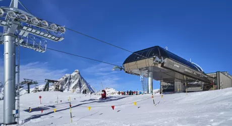 Valtournenche, si scia fino al 26 aprile, a Cervinia sempre aperto