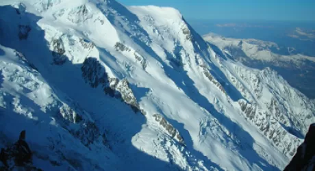 CHAMONIX - E' arrivata la neve, aprono i primi impianti