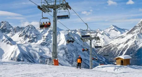 CHIESA VALMALENCO - Paesaggio imbiancato e impianti aperti