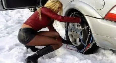 Dal 15 novembre catene da neve o pneumatici invernali obbligatori