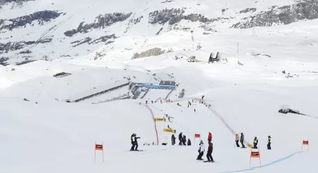 CERVINIA - Finalmente in pista, Ager la più veloce, Goggia & co studiano il percorso