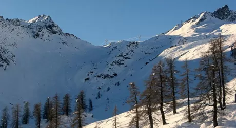 Vista del Col Laris e del vallone della Gran Comba
