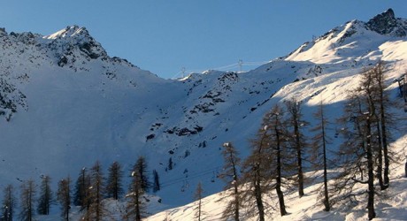 Vista del Col Laris e del vallone della Gran Comba