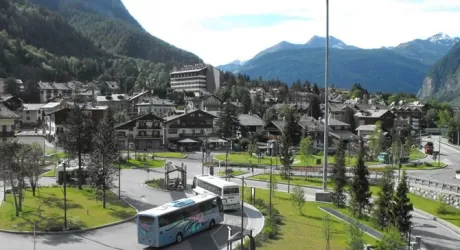 COURMAYEUR – Niente tassa di soggiorno a chi inquina meno