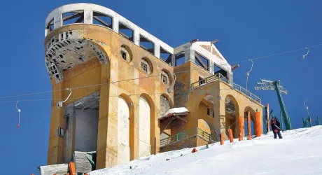 SESTRIERE - Un progetto per riqualificare la stazione della funivia Sises