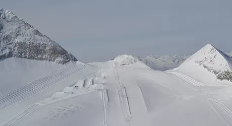 AUSTRIA - Aprono i ghiacciai ma solo per gli atleti della nazionale di sci