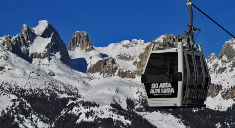 TRE VALLI - 50 centimetri di neve, si scia a Alpe Lusia, Passo San Pellegrino e Falcade