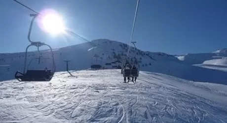 MONESI - C'e' la neve ma la seggiovia e' chiusa per un documento