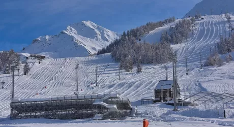 VIALATTEA - Apertura anticipata, a Sestriere sci al via il 3 e 4 dicembre