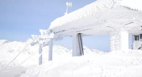 CHAMONIX - Troppa neve lotta contro il tempo per riaprire gli impianti