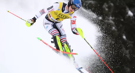 ZAGABRIA - Prima manche a Noel su Foss Solevaag e Feller, Vinatzer out